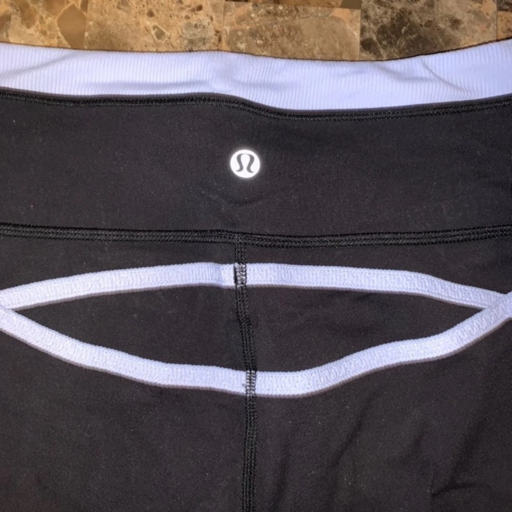 Lululemon leggings size 6